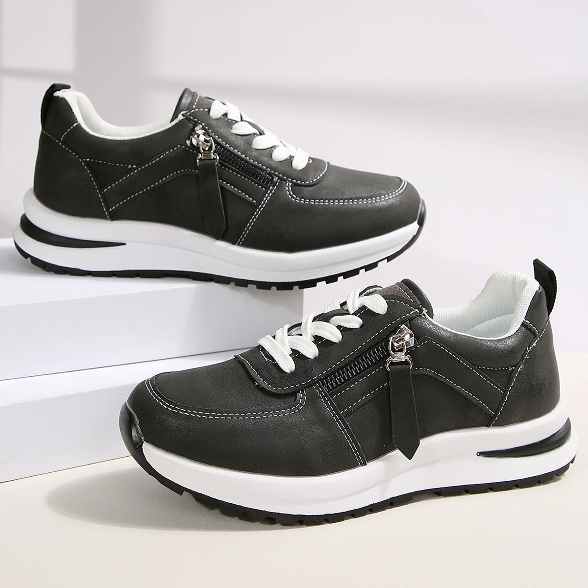 Chaussures femme à lacets unies et tendance